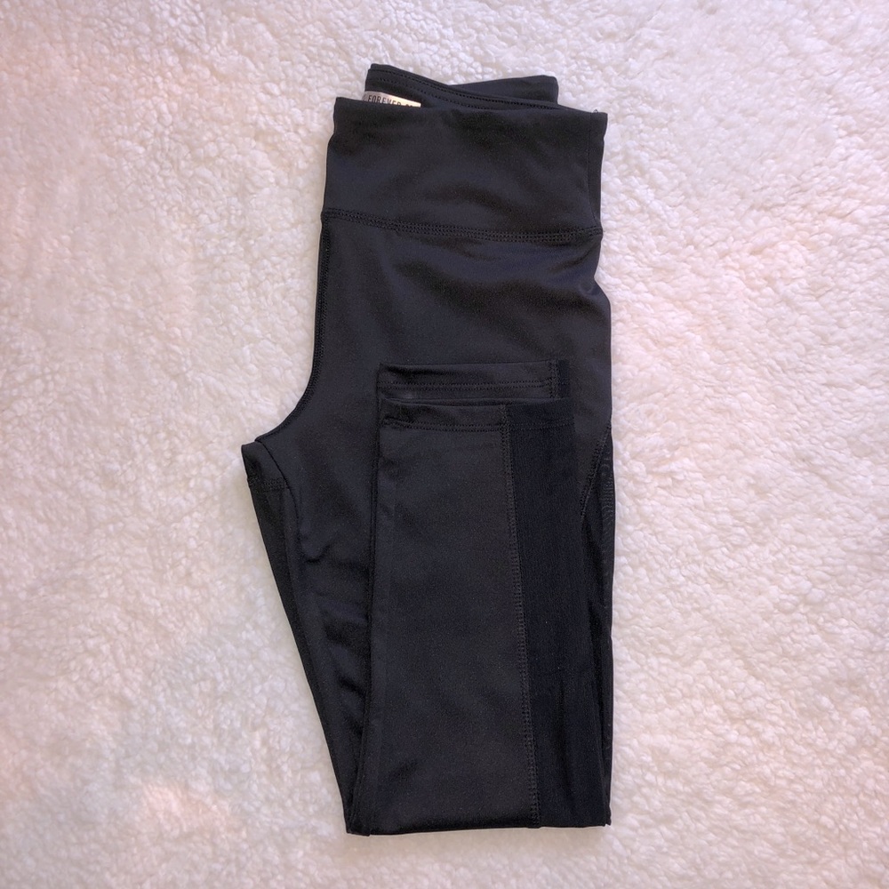 FOREVER 21 BLACK MESH CROPPED ACTIVE LEGGING